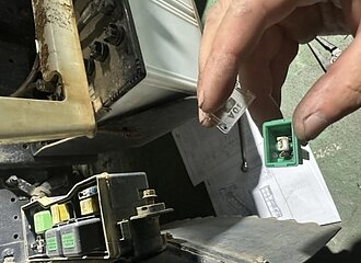 【整備事例紹介】エンジンがかからない!? いすゞエルフの原因と整備のプロセス｜株式会社Ari・L（長崎県諫早市）のイメージ